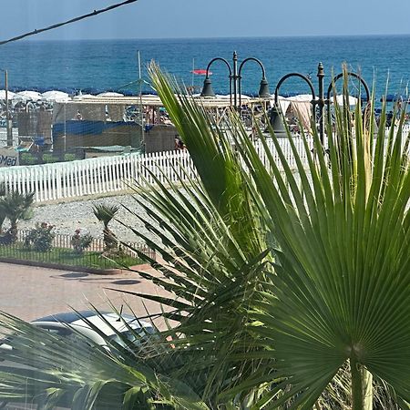 Appartamento Aria Del Mare Ventimiglia Exterior photo