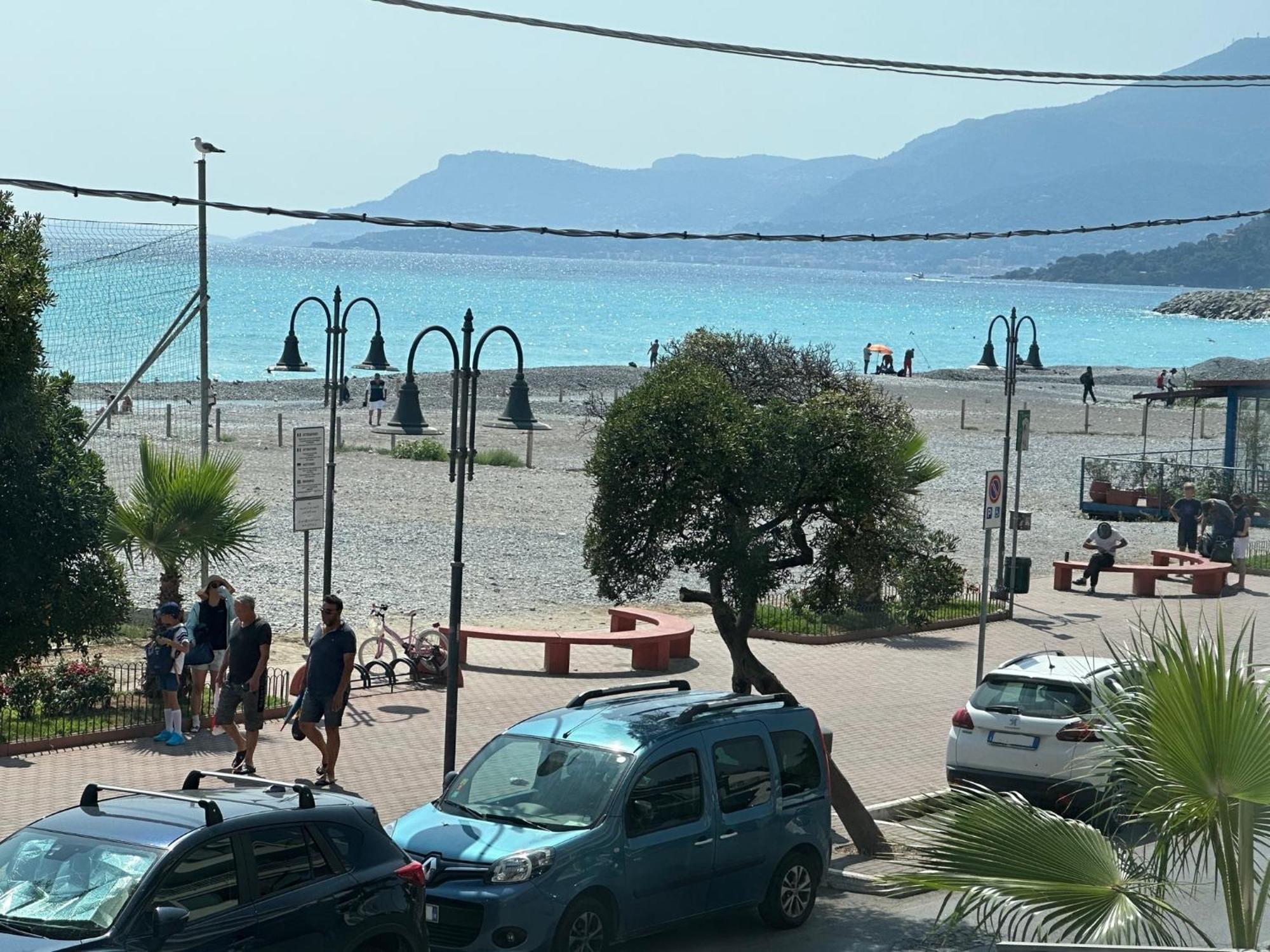 Appartamento Aria Del Mare Ventimiglia Exterior photo